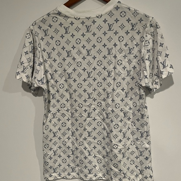 Louis Vuitton Monogram T-Shirt - Picture 3 of 4
